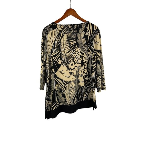 Chicos Womens Size 2 Black & Cream V-Neck Top With Leaf & Animal Print - Picture 2 of 5